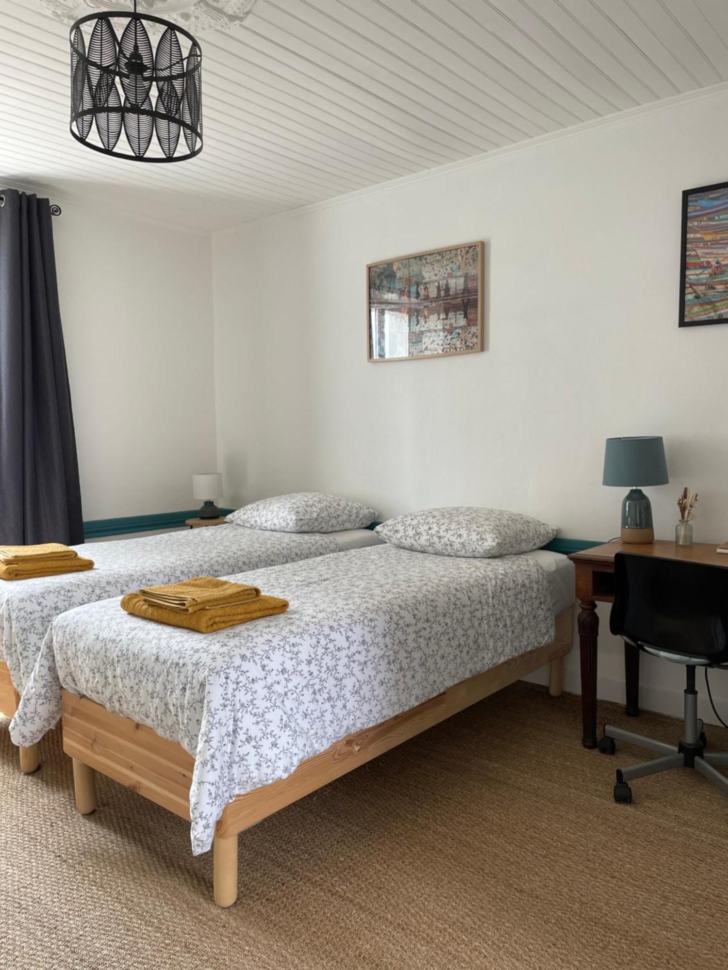 Bed and Breakfast Bien Et Toit Montredon  Exterior foto