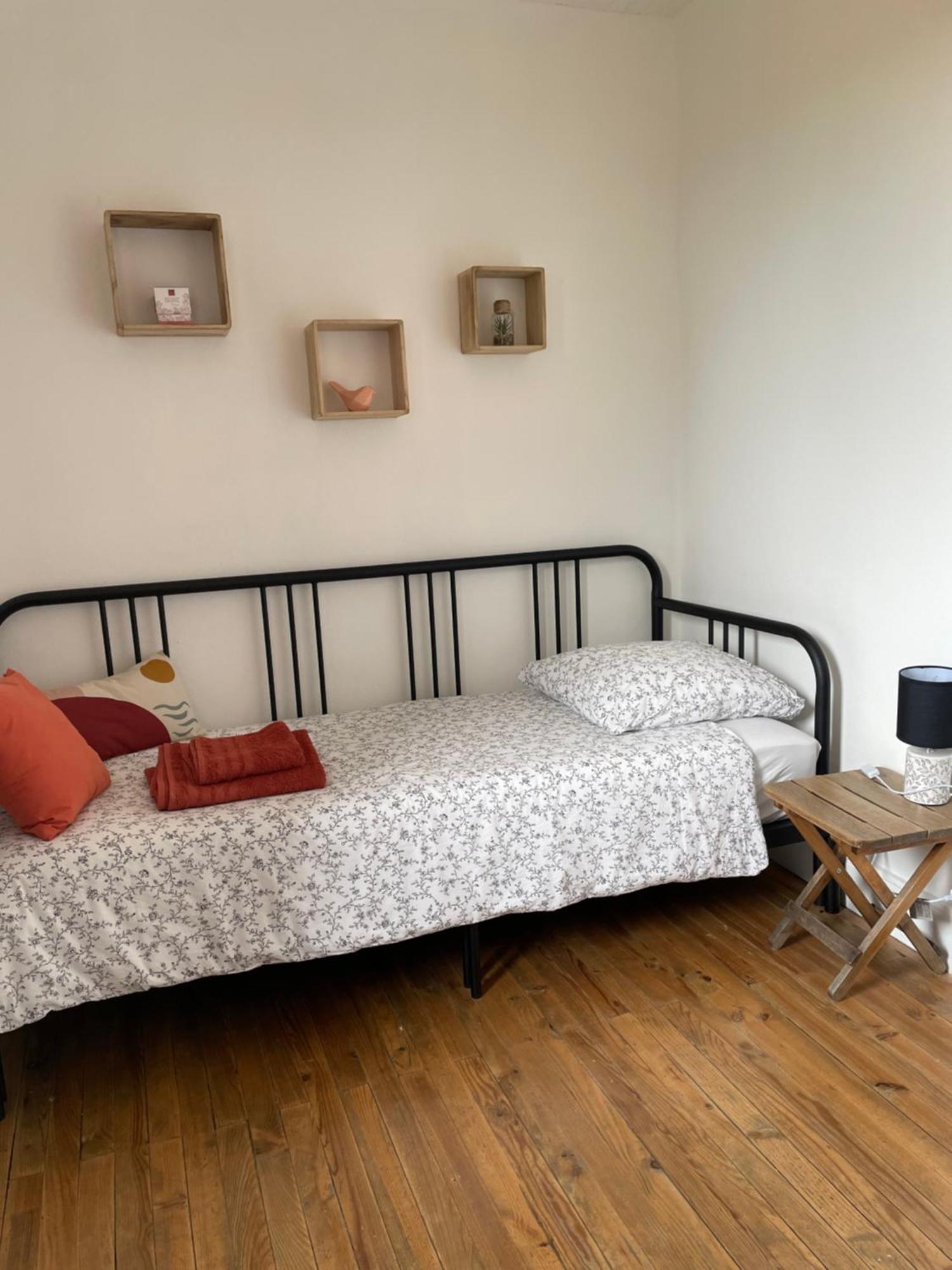 Bed and Breakfast Bien Et Toit Montredon  Exterior foto